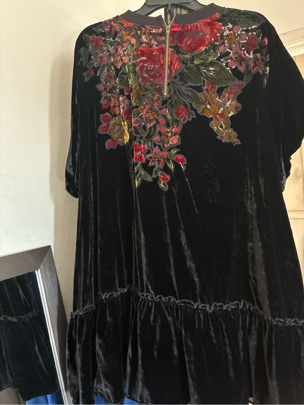 Free People Black Velvet Floral Appliqué Top - Picture 2 of 3
